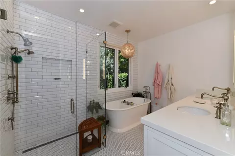 Bath - 1125 Rutherford, Napa, CA 94558 photo 6 of 14