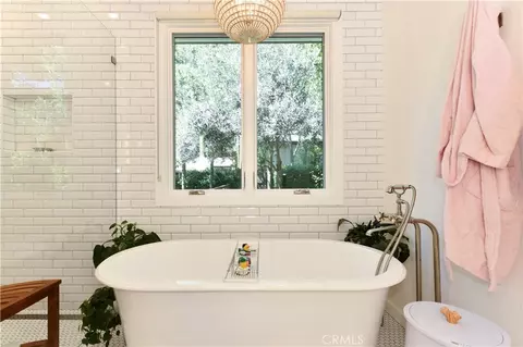 Bath - 1125 Rutherford, Napa, CA 94558 photo 4 of 14