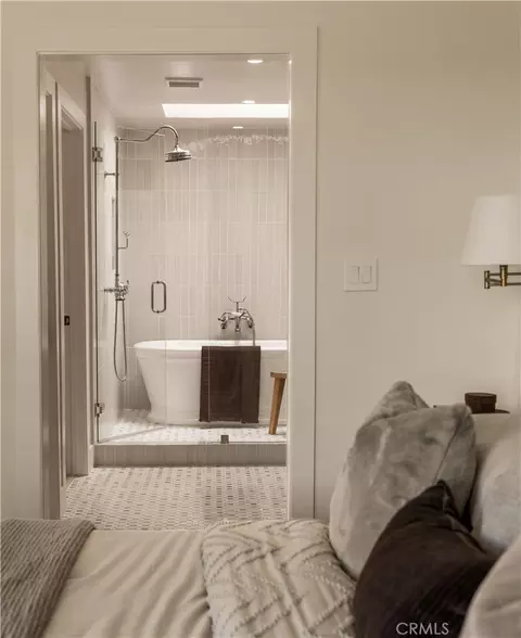 Bath - 1818 Samar, Costa Mesa, CA 92626 photo 1 of 10