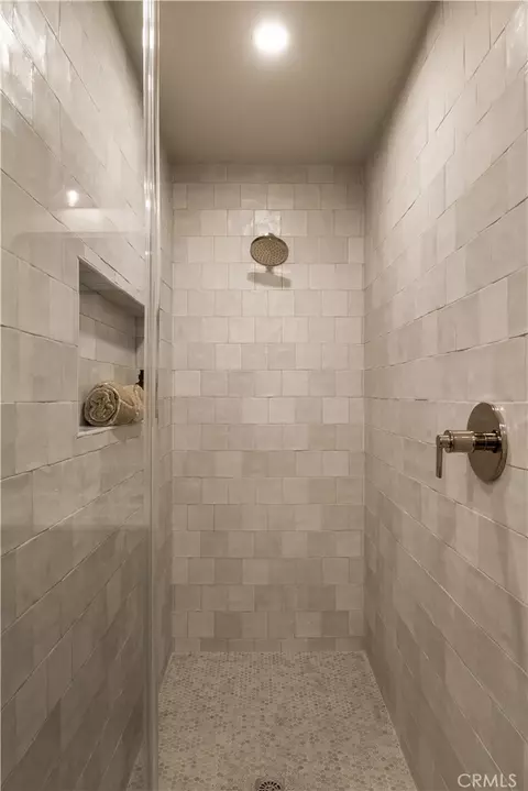 Bath - 1818 Samar, Costa Mesa, CA 92626 photo 7 of 10