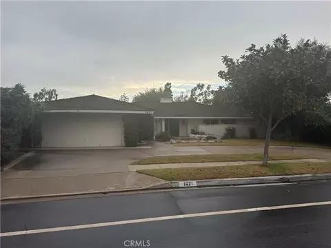 1621 Santiago Dr, Newport Beach, CA 92660