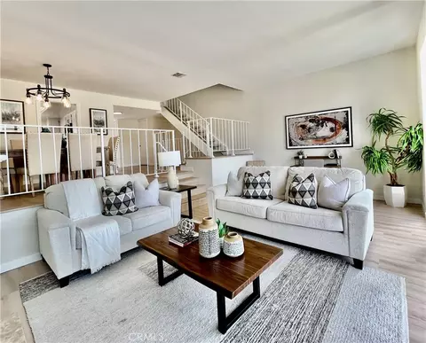 14 Robon Ct, Newport Beach, CA 92663