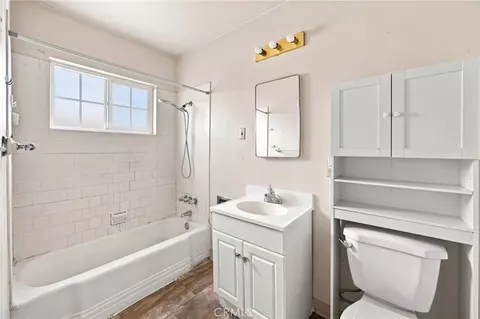 Bath - 1284 Fairview Ave, Colton, CA 92324 photo 2 of 2