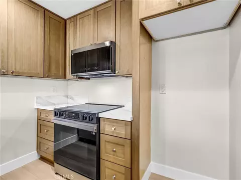 Kitchen - 5530 Ackerfield Ave #210, Long Beach, CA 90805 photo 3 of 4