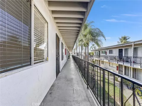 Entry Way - 5530 Ackerfield Ave #210, Long Beach, CA 90805 photo 1 of 2