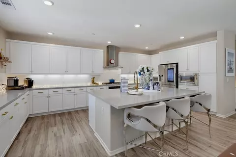 Kitchen - 108 Tribeca, Irvine, CA 92612 photo 2 of 11