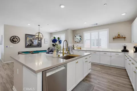 Kitchen - 108 Tribeca, Irvine, CA 92612 photo 8 of 11
