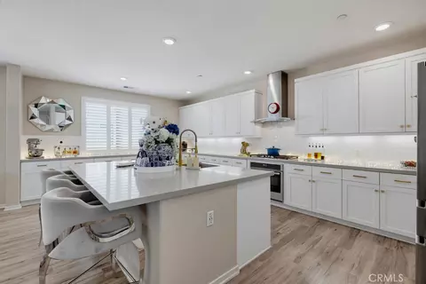 Kitchen - 108 Tribeca, Irvine, CA 92612 photo 3 of 11