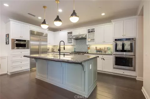 Kitchen - 22 Preston Pl, Tustin, CA 92782 photo 2 of 2