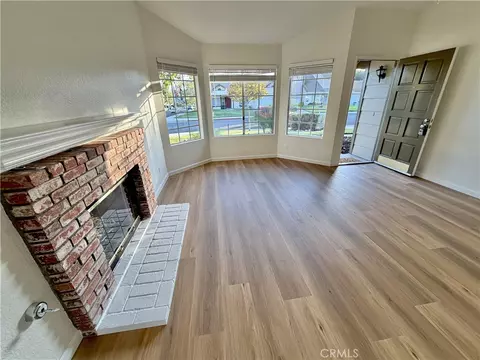 Living - 30500 Shenandoah Ct, Temecula, CA 92591 photo 1 of 2