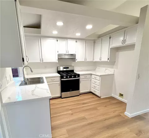 Kitchen - 30500 Shenandoah Ct, Temecula, CA 92591 photo 1 of 2