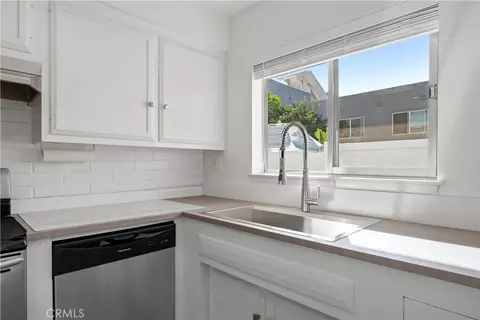Kitchen - 1200 E Ocean #57, Long Beach, CA 90802 photo 2 of 4