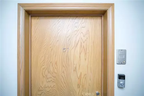 Entry Way - 1200 E Ocean #57, Long Beach, CA 90802 photo 3 of 6