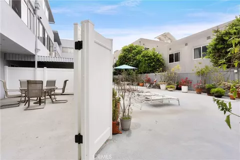 Exterior - 1200 E Ocean #57, Long Beach, CA 90802 photo 2 of 4