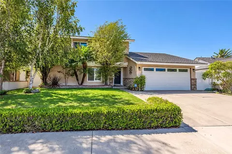 17221 Berlin Ln, Huntington Beach, CA 92649