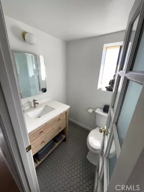 Bath - 3501 E Ransom, Long Beach, CA 90804 photo 1 of 3