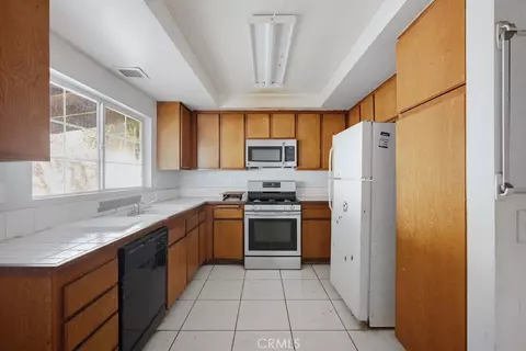Kitchen - 10017 Eddystone, Riverside, CA 92503 photo 1 of 1