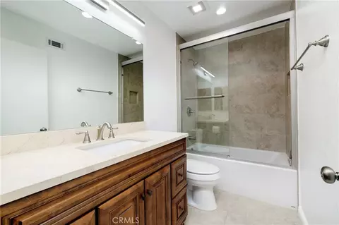 Bath - 11 Sunshine, Irvine, CA 92603 photo 2 of 2
