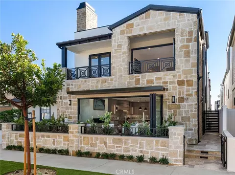 117 E Bay, Newport Beach, CA 92661