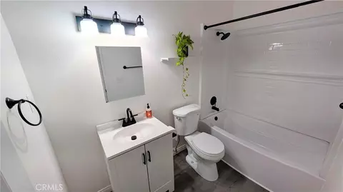 Bath - 2302 Elden, Costa Mesa, CA 92627 photo 2 of 2