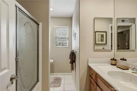 Bath - 73499 Haystack Rd, Palm Desert, CA 92260 photo 2 of 4