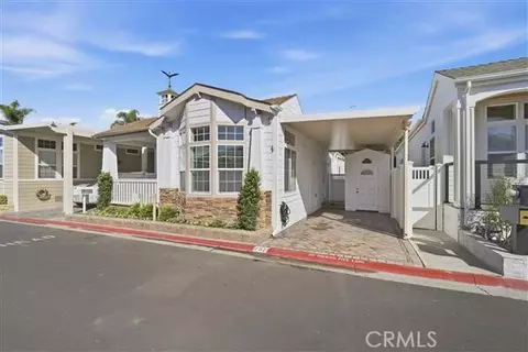 252 Mayflower, Newport Beach, CA 92660