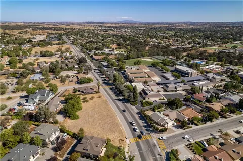 845 Creston Rd, Paso Robles, CA 93446 photo 8