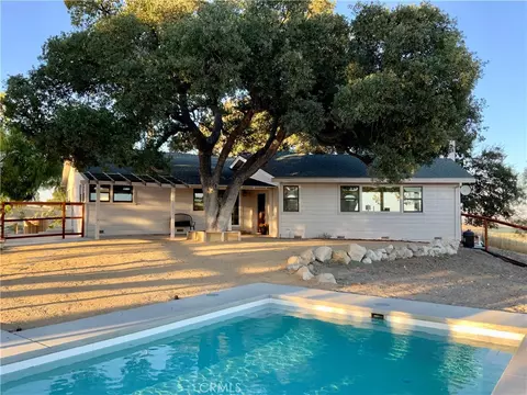 550 Villa Lots Rd, Paso Robles, CA 93446