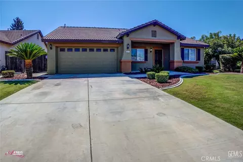 8213 Seven Hills Dr W, Bakersfield, CA 93312