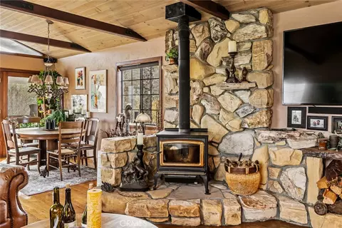 Living - 2135 Live Oak Rd, Paso Robles, CA 93446 photo 5 of 6