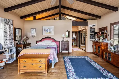 Bedroom - 2135 Live Oak Rd, Paso Robles, CA 93446 photo 5 of 8