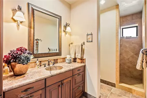 Bath - 2135 Live Oak Rd, Paso Robles, CA 93446 photo 1 of 8