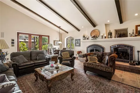 Living - 2135 Live Oak Rd, Paso Robles, CA 93446 photo 1 of 7
