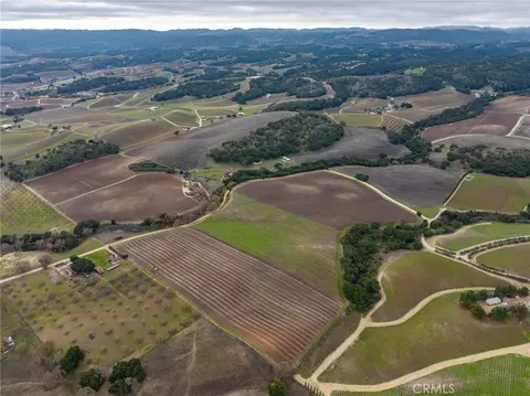 View/Area - 2135 Live Oak Rd, Paso Robles, CA 93446 photo 6 of 9