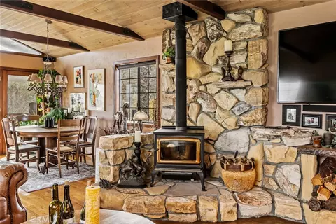 Living - 2135 Live Oak Rd, Paso Robles, CA 93446 photo 6 of 7
