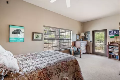 Bedroom - 2135 Live Oak Rd, Paso Robles, CA 93446 photo 7 of 8