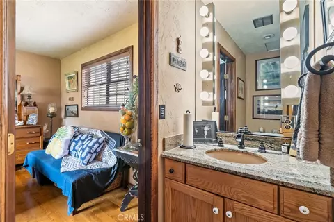 Bedroom - 2135 Live Oak Rd, Paso Robles, CA 93446 photo 4 of 8