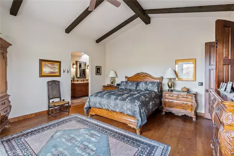 Bedroom - 2135 Live Oak Rd, Paso Robles, CA 93446 photo 2 of 8