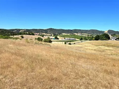2100 Bella Tierra Pl, Paso Robles, CA 93446