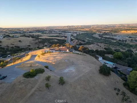 3630 Lorraine Way, Paso Robles, CA 93446