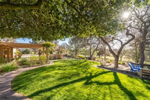 5679 Loma Verde Dr, Paso Robles, CA 93446 photo 1