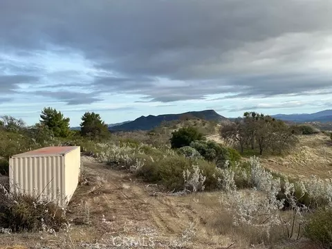 52747 Smith Rd, Bradley, CA 93426