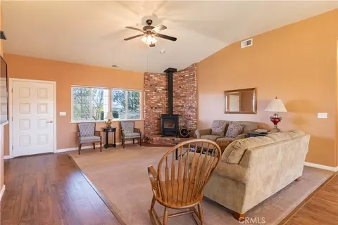 Living - 390 San Marcos Rd, Paso Robles, CA 93446 photo 2 of 3