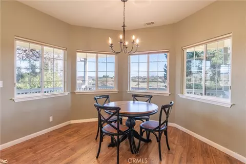 Dining - 390 San Marcos Rd, Paso Robles, CA 93446 photo 1 of 2