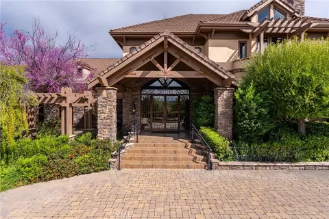 Exterior - 76525 Interlake Rd, Bradley, CA 93426 photo 2 of 14