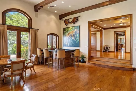 Dining - 76525 Interlake Rd, Bradley, CA 93426 photo 2 of 5
