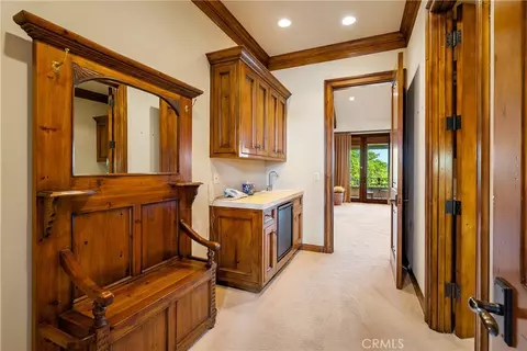 Entry Way - 76525 Interlake Rd, Bradley, CA 93426 photo 5 of 5