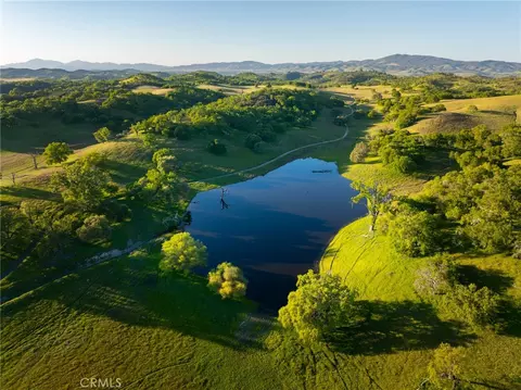 View/Area - 76525 Interlake Rd, Bradley, CA 93426 photo 9 of 13