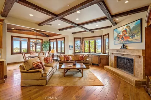 Living - 76525 Interlake Rd, Bradley, CA 93426 photo 4 of 4