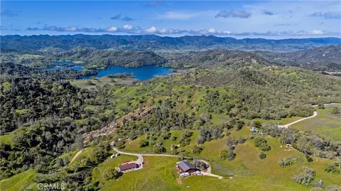 4235 Vista Del Lago, Santa Margarita, CA 93453